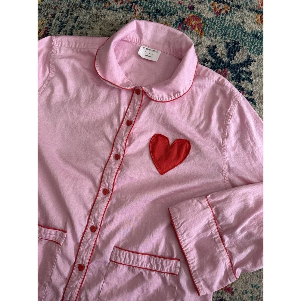 LAKE x Atlantic-Pacific Margot Pajama‎ Top with Heart Applique Size Medium